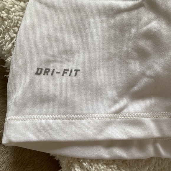 Nike Womens Cold Gear Turtleneck- size Medium - Picture 4 of 4